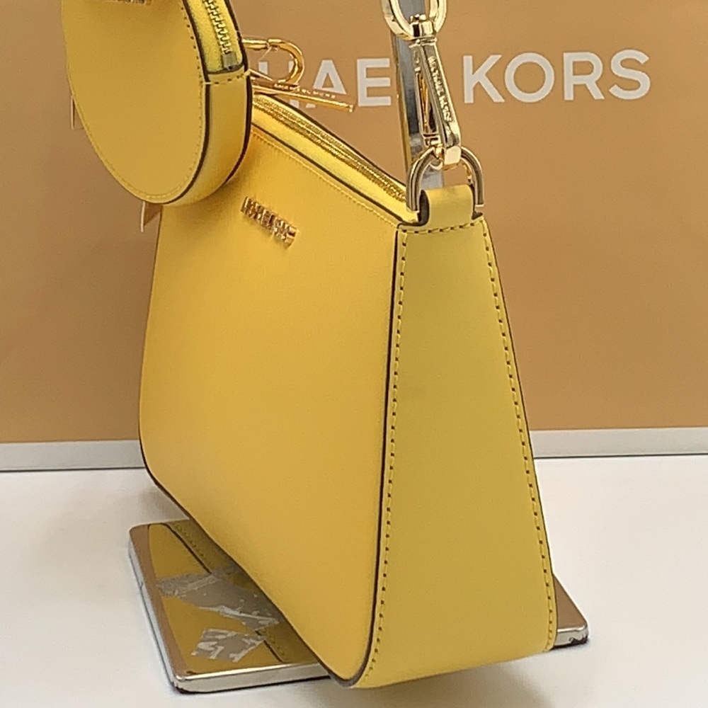 MICHAEL KORS JET SET TRAVEL SMALL
SHOULDER CROSSBODY BAG WITH TECH ATTCH AIRPOD - Picture 6 of 16